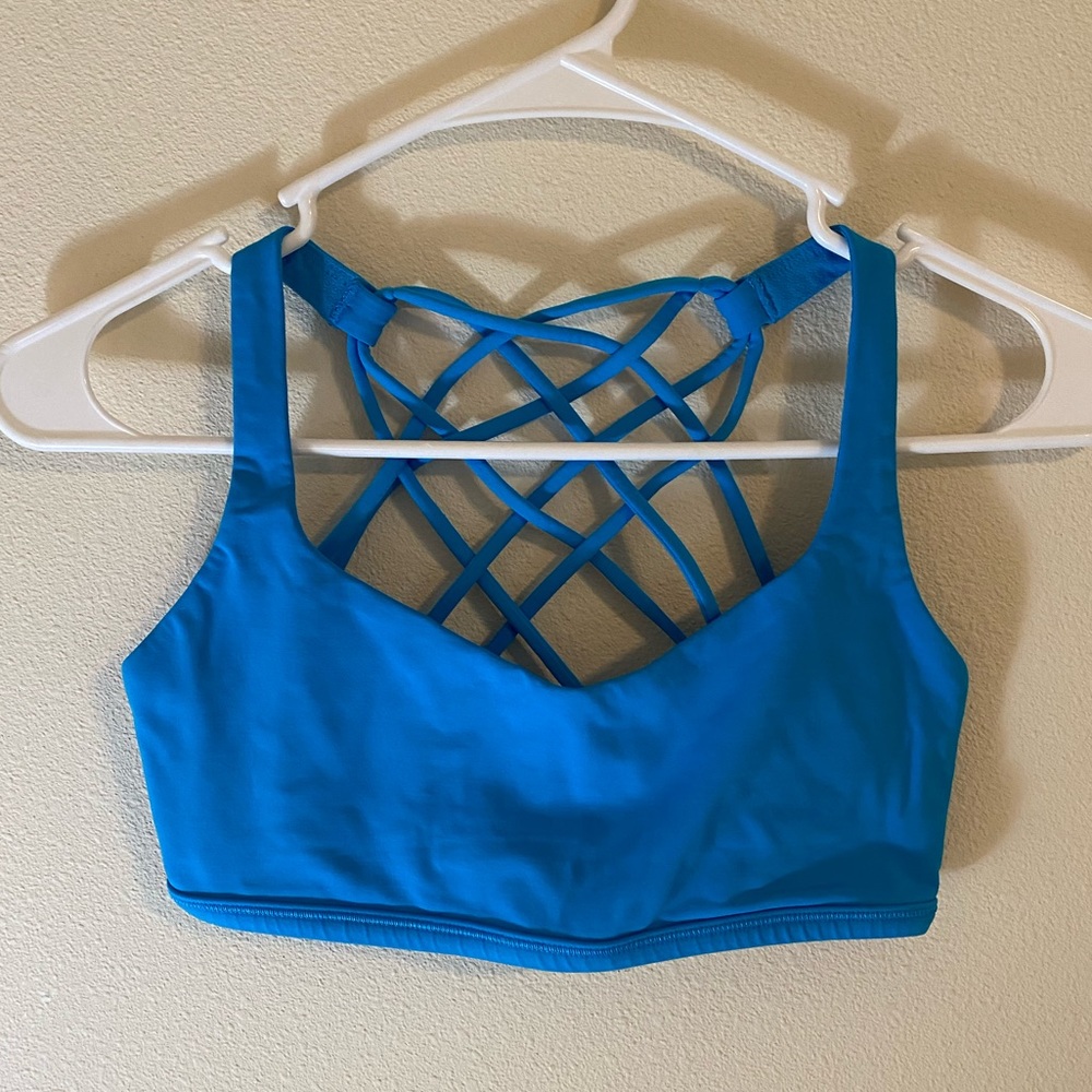 Lululemon Free to Be Sports Bra - Size 4